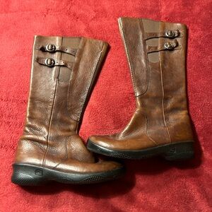 Keen Bern Baby Tall Brown Leather Boots. Size US 7. Wedge. Side Zipper. EUC.